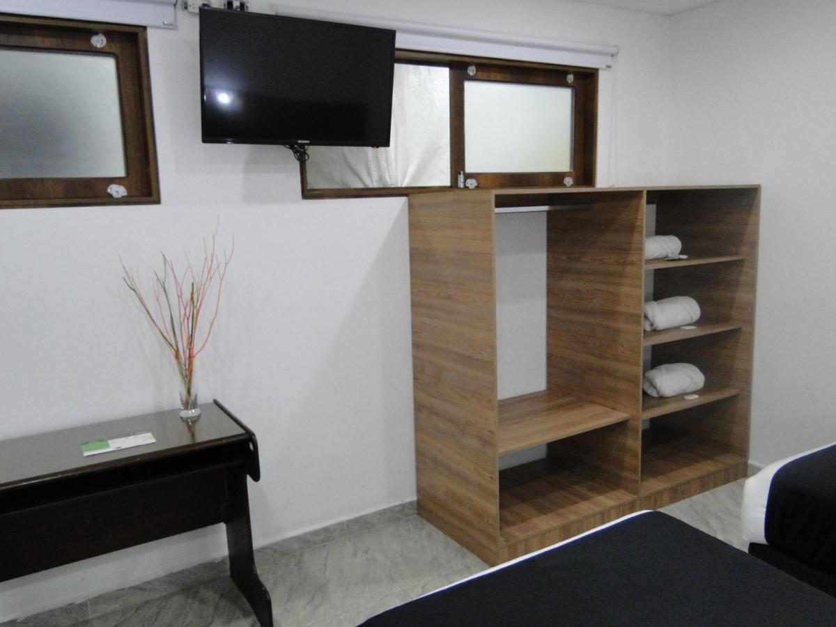 Esmeralda Plaza Hotel *